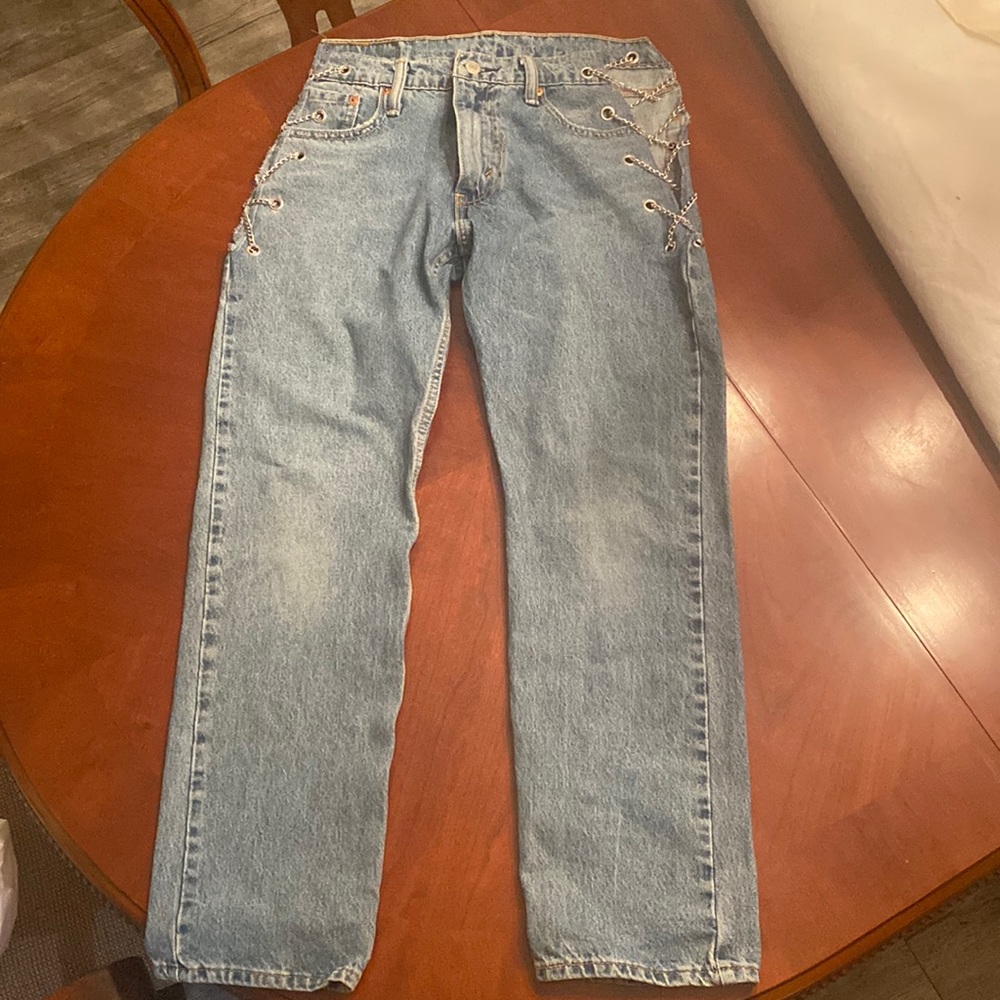 Levi’s jeans w/ side chain detail - Picture 6 of 9